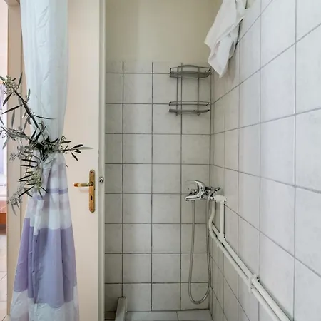 Club - 2 * ניקיאנה