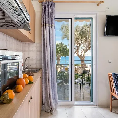 Club - 2 * ניקיאנה