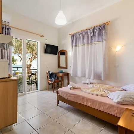 Club - 2 * ניקיאנה