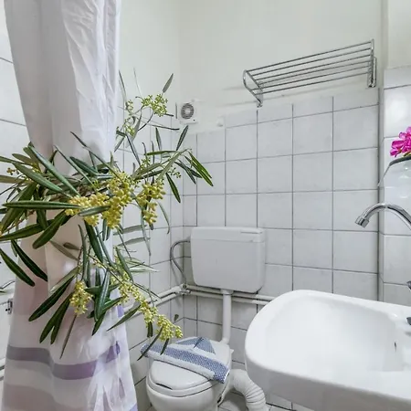 شقة Club - 2 نِكيانا