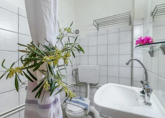 Apartment Club - 2 Nikiana